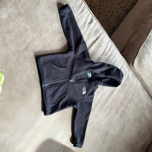Baby Northface zip up fleece size 6-12 months. Great condition!!